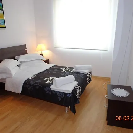 Apart Hills * Kavarna