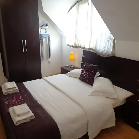 Apart Hills Apart-hotel *