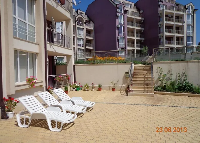 Апартхотел Apart Hills Каварна