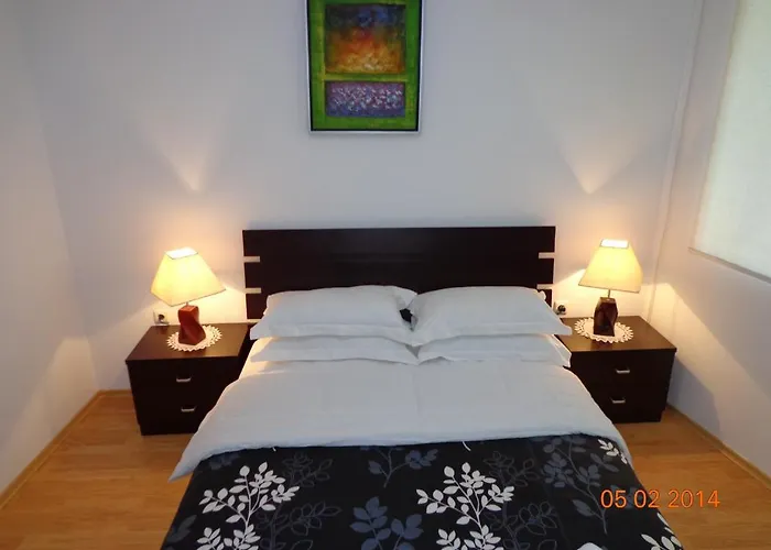 Apart Hills Апартхотел *