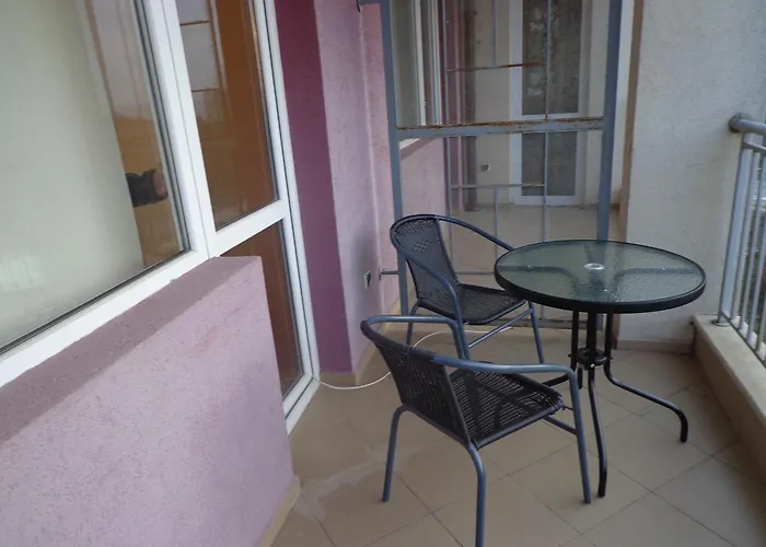 Apart Hills Каварна