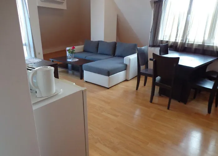 Апартхотел Apart Hills *